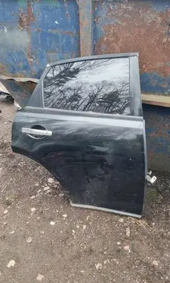 Infiniti FX Rear door