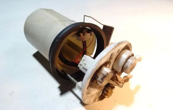 Toyota Avensis T250 Fuel injection high pressure pump 0580300013