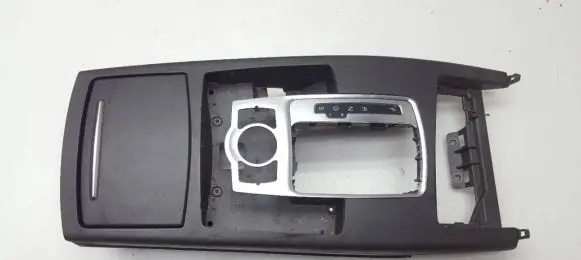 Audi A6 S6 C6 4F Center console 4F1864261H