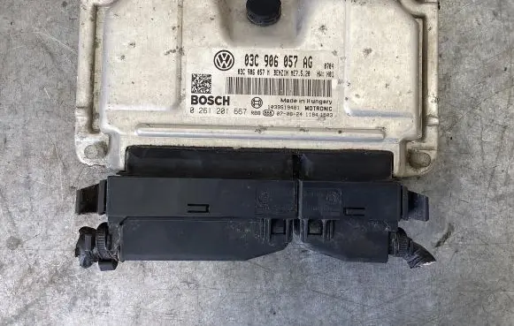 Volkswagen Polo IV 9N3 Engine control unit/module 03C906057AG 0261201667 03C906057M