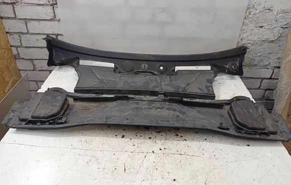 BMW X1 E84 Wiper trim 677210