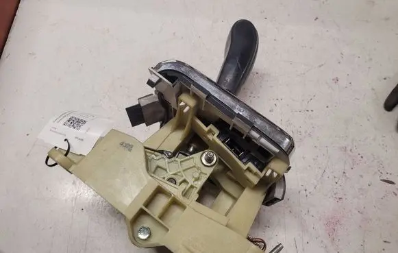 KIA Sorento Gear shifter/selector DWAE71111