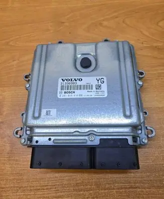 Volvo S60 Engine control unit/module 31336983 0281018414