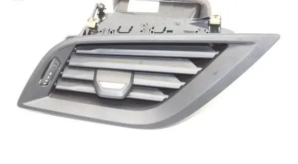 BMW 1 F40 Dashboard air vent grill cover trim 6823191