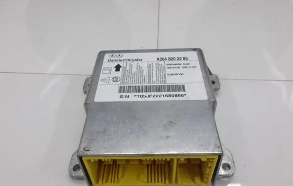 Mercedes-Benz C W204 Airbag deployment crash/impact sensor A204901270405