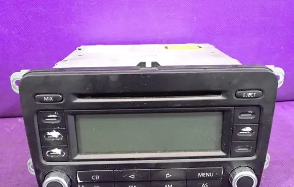 Volkswagen Golf IV Radio/CD/DVD/GPS head unit 