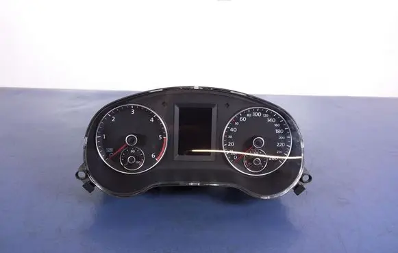 Volkswagen Jetta VI Speedometer (instrument cluster) 5C6920870A