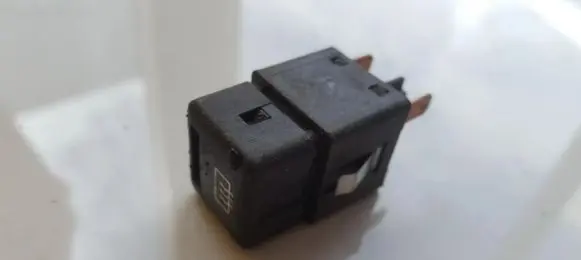 Opel Astra F Fog light switch 90228201 S501356