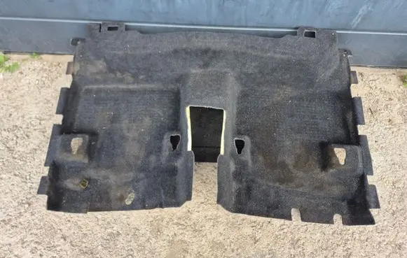 Volvo XC40 Rear floor carpet liner 32332771