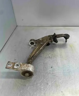 Nissan X-Trail T30 Front control arm 49085R