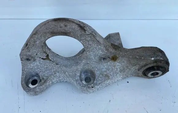 Volvo V40 Driveshaft support bearing bracket 31401993