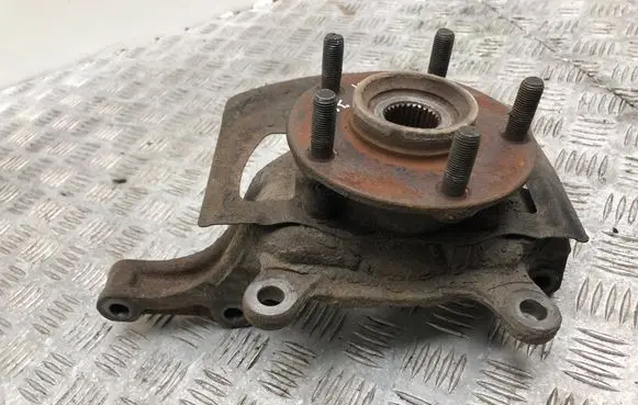 Nissan X-Trail T31 Front wheel hub