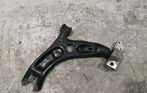 Volkswagen Golf Plus Front lower control arm/wishbone 1K0407151BC 1K0199231J