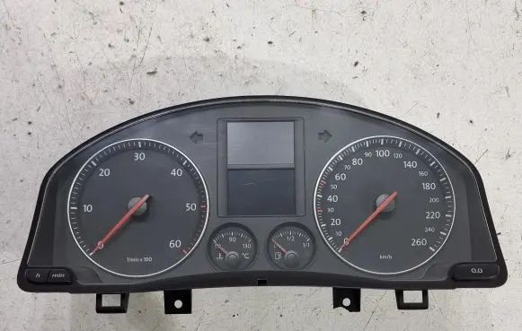 Volkswagen Jetta V Speedometer (instrument cluster) 1K0920862B