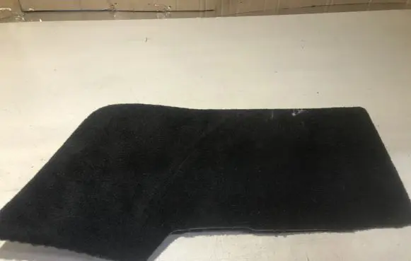 Foot area side trim