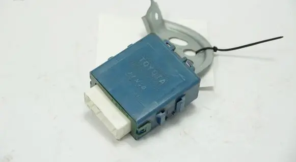 Toyota Yaris Central locking relay 85980-0D050 ZAMKA