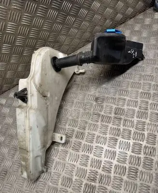 Audi A7 S7 4G Windshield washer fluid reservoir/tank 4G2955462 4G8955451D