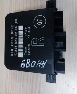 Mercedes-Benz C AMG W203 Door control unit/module A2038202285 AH089