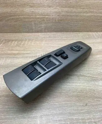 Toyota Prius (XW20) Electric window control switch 8482047050 LHD