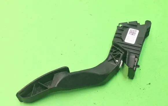Volkswagen Golf VII Accelerator throttle pedal 5Q2723503D 6PV01062105 300316023652