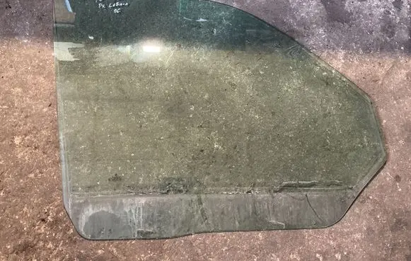 Volkswagen Transporter - Caravelle T5 Front door window glass four-door 43R001100