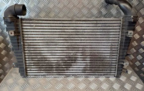 Opel Astra H Intercooler radiator 13152323 13172606