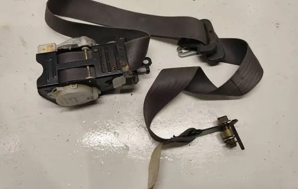 Subaru Legacy Front seatbelt 5233467 209208302 11300