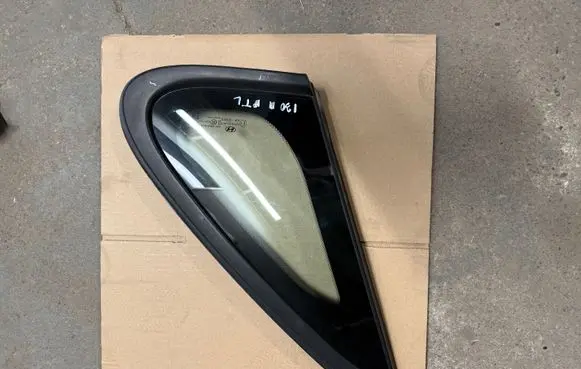Hyundai i30 Rear vent window glass 87810G3000