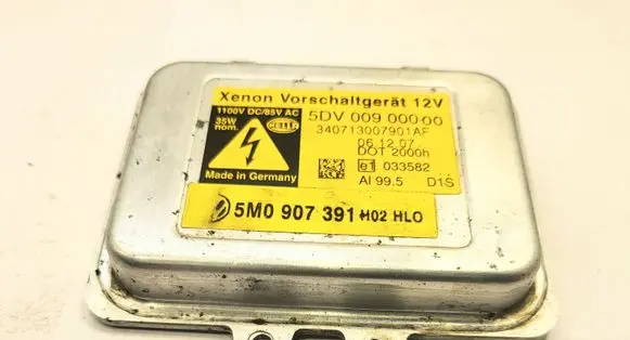 Volkswagen Touareg I Headlight ballast module Xenon 5DV00900000 5M0907391