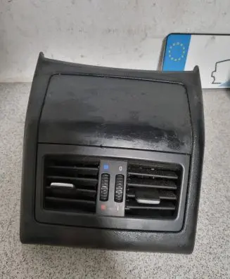 BMW 3 E90 E91 Rear air vent grill 7129556 6932024 6932023