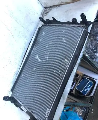 Volkswagen Touran III Coolant radiator 5q0121251gd