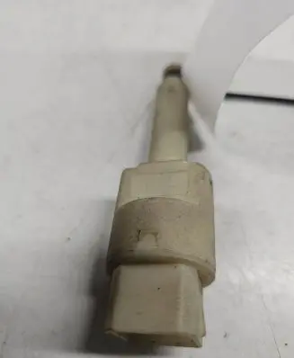 Volkswagen PASSAT B5 Brake pedal sensor switch 4A0945515A