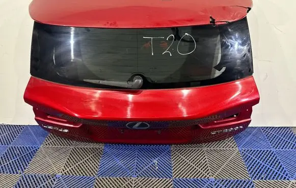 Lexus CT 200H Tailgate/trunk/boot lid
