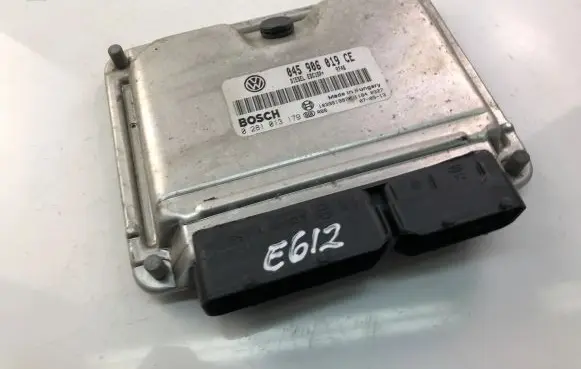 Skoda Fabia Mk2 (5J) Engine control unit/module ECU 045906019CE 0281013179