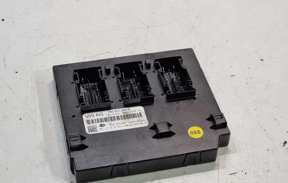 Volkswagen Golf VI Comfort/convenience module 1K0937084D