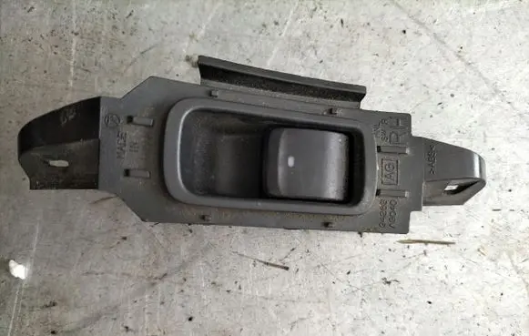 Subaru Legacy Electric window control switch 