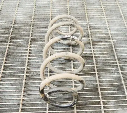 Mercedes-Benz GLA W156 Rear coil spring