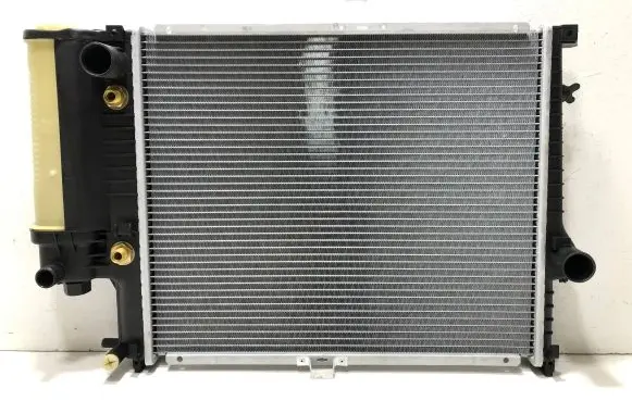 BMW 5 E34 Coolant radiator 1719142 1723527 1719309