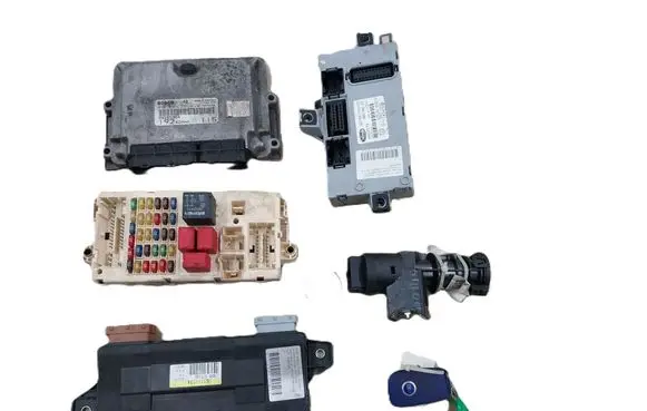 Fiat Stilo Engine ECU kit and lock set 0281010337 55185364