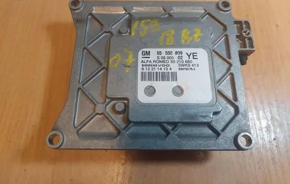Alfa Romeo 159 Engine control unit/module ECU 55555809 55210680 5WK9413