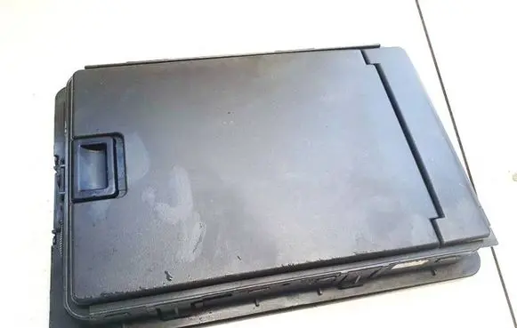 Audi A4 S4 B7 8E 8H Glove box 4b5885215b 3b5885215