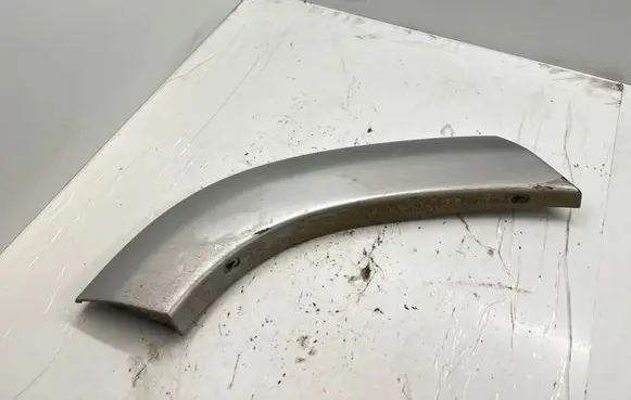 Toyota RAV 4 (XA30) Rear arch trim 75605