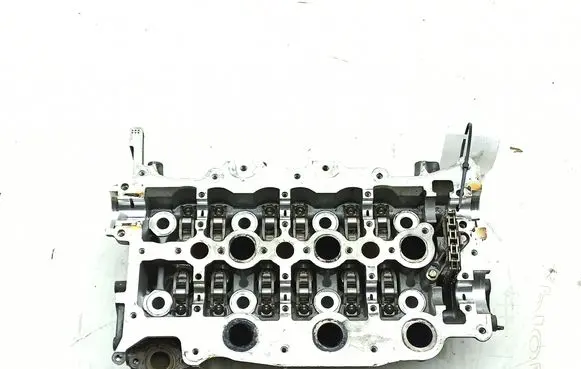 Peugeot 607 Engine head 4R8Q6090AH P80LA