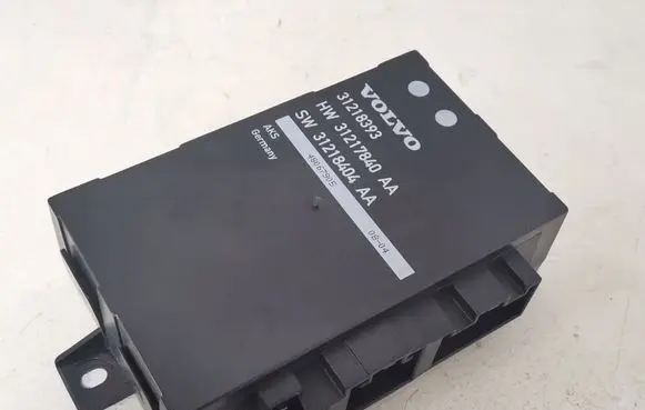 Volvo V70 Tailgate/trunk control unit/module 31218393 31217840 31218404
