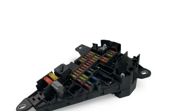 BMW 5 E60 E61 Fuse module 6906558