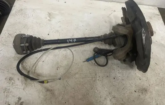 BMW X1 E84 Rear wheel hub 6788049 7591595