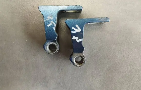Volkswagen Golf VII Front door hinge set 8K0831402K A046574 8K0831402P