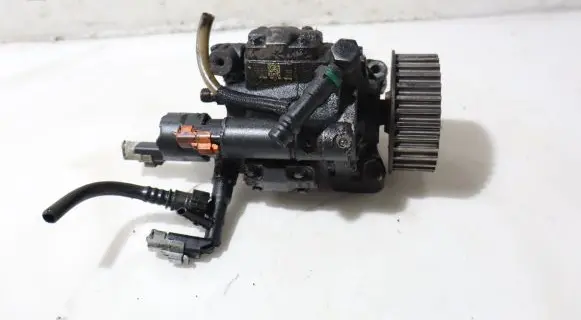 Renault Megane II Fuel injection high pressure pump 5WS40153