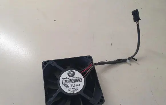 BMW 7 F01 F02 F03 F04 Engine control unit/module fan 6983075