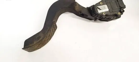 Volkswagen PASSAT B5 Accelerator throttle pedal 6PV00777007